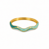 Bracciale Oceania in acciaio inossidabile waterproof color oro con smalto nelle tonalità del turchese e del verde acqua, modello rigido con chiusura a scatto, fotografato su sfondo bianco.